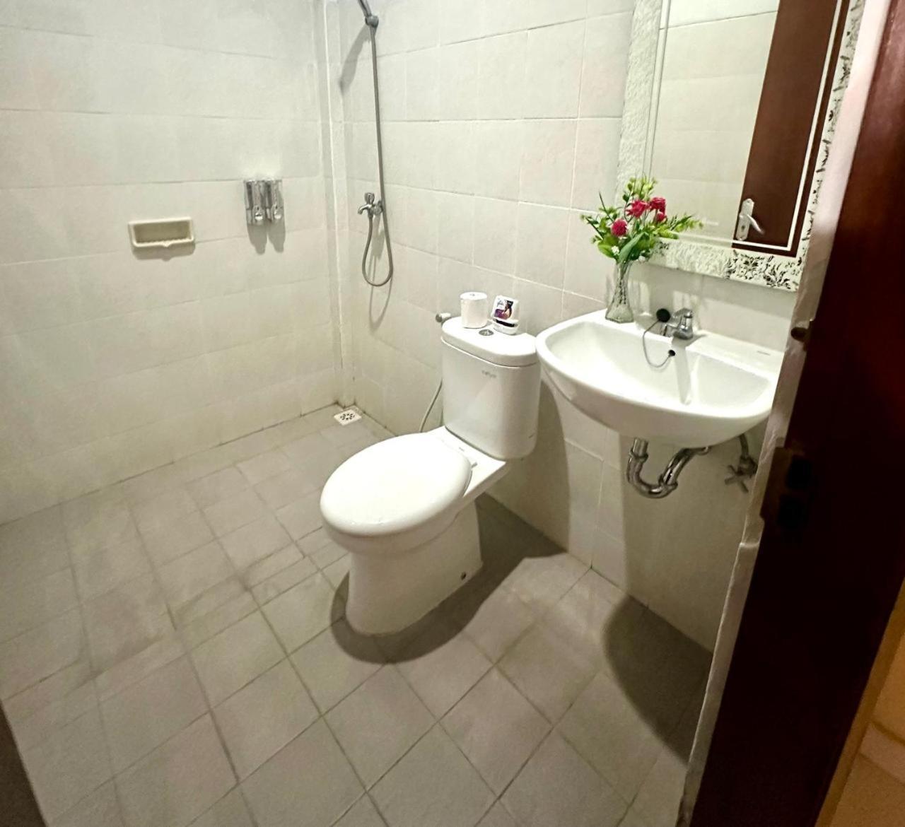 New Mekar Jaya Hotel Легиан Екстериор снимка