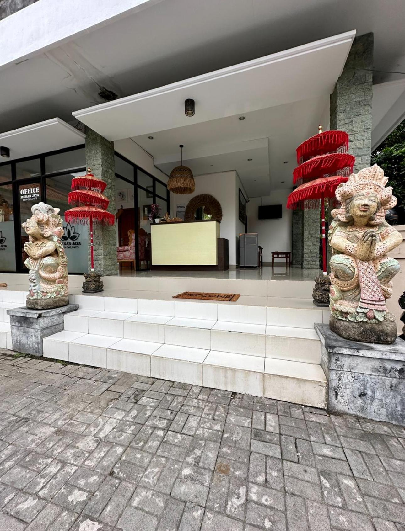 New Mekar Jaya Hotel Легиан Екстериор снимка